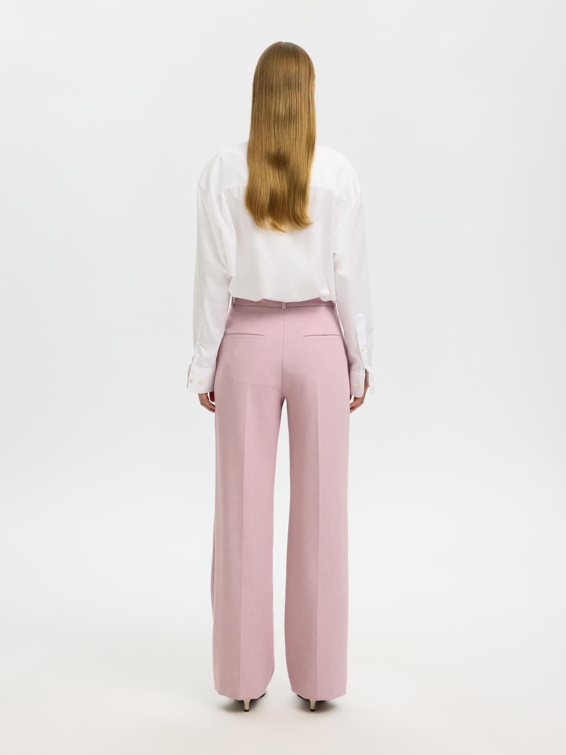 model_shot-back